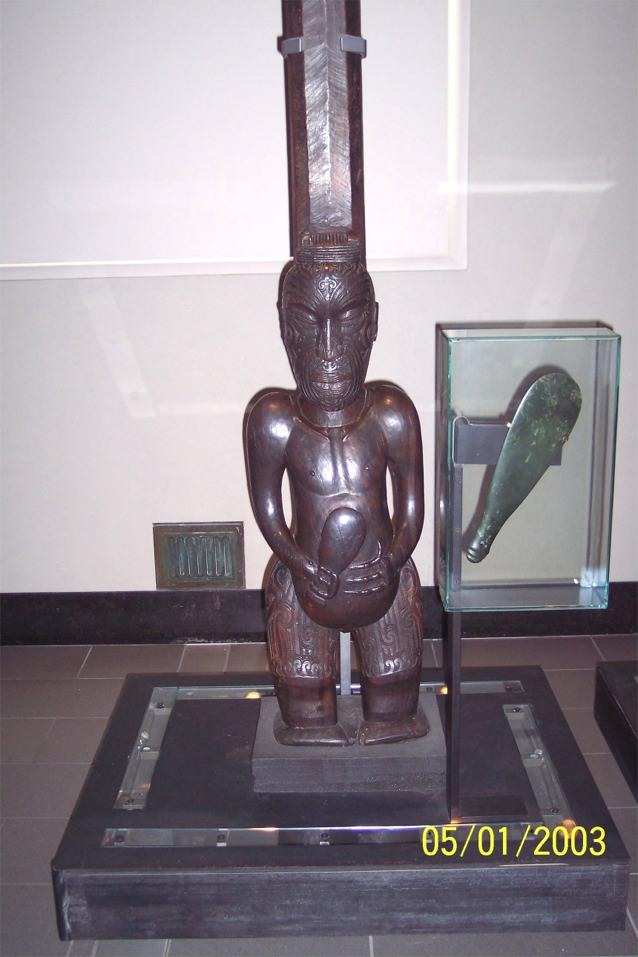 Maori Carving and Mere or Patu (short fighting club) - Auckland Museum